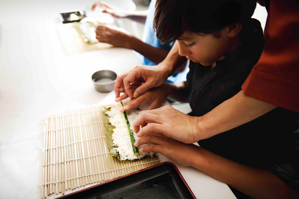 Learn how to make sushi in Japan